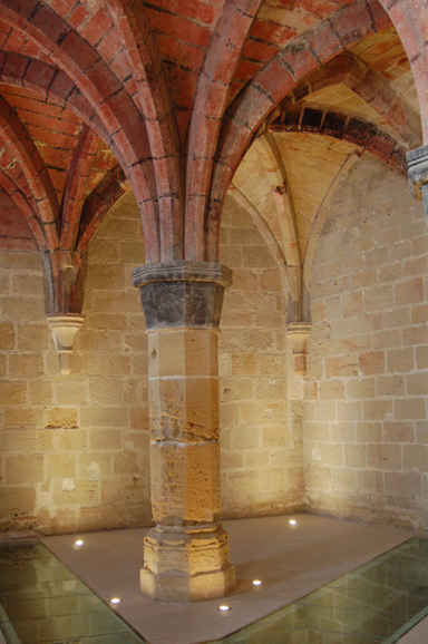 Columnas centrales del scriptorium del monasterio de Rueda